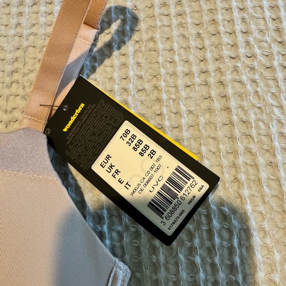 NEW Wonderbra Ultimate Plunge Push Up Underwire Bra EUR 70B US 32A Nude NWT - Picture 5 of 5